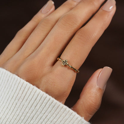 Ring med krystallkors